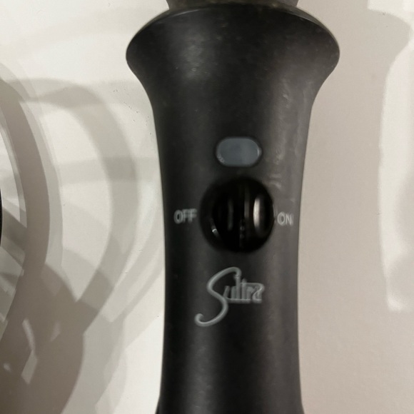 Sultra Clipless 1”1/4 Curl Wand with heat glove - Picture 2 of 2